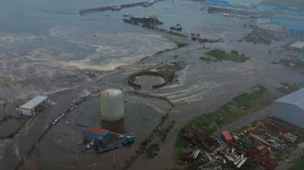 Tsunami Rusyadaki kasabayı sular altında bıraktı Dünya alarmda: Kıyılardan uzak durun Tsunami Rusyadaki kasabayı sular altında bıraktı Dünya alarmda: Kıyılardan uzak durun