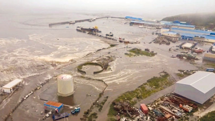 8.8 dünyayı korkuttu... Rusya’da meydana gelen depremde can kaybı yaşanmadı 4 metrelik dev dalgalar kıyıya vurdu 8.8 dünyayı korkuttu... Rusya’da meydana gelen depremde can kaybı yaşanmadı 4 metrelik dev dalgalar kıyıya vurdu