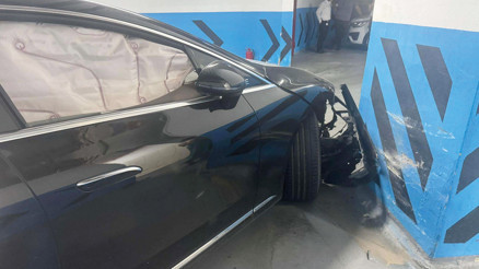 Vale lüks otomobili pert etti