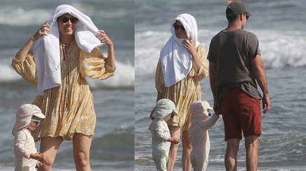 Yıllarca hasta babasına baktı… 48 yaşında anne olabildi… Mucize ikizlerinin yüzünü ilk kez gösterdi