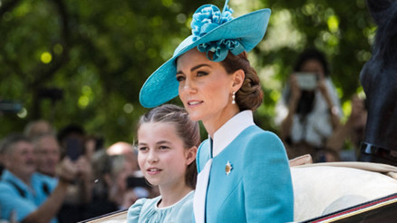 Koskoca kraliyet ailesiyiz demediler... Biricik kızlarına nazar değmesin diye önlem bile almışlar