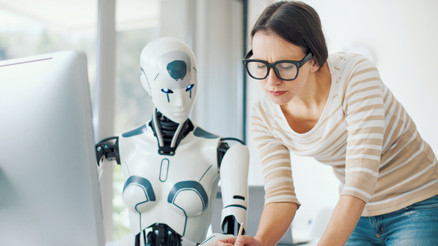 Genç çalışanlara göre işverenler yapay zekâyı anlamıyor... Z kuşağı AI’da patronlar nerede