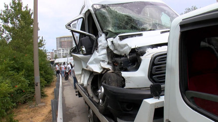 İstanbulda yağış sonrası zincirleme trafik kazası