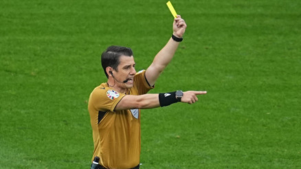 Faul sayısında hakemler mi ülke futbol mantalitesi mi suçlu