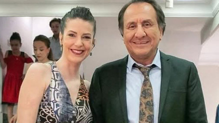 Sette kahkaha duyuyorsanız Özgür Ozan gelmiştir