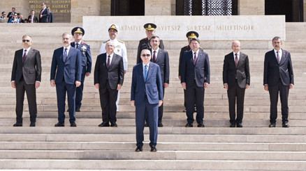 Erdoğan: Tarihi adımlar atıyoruz