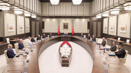 YAŞ’tan sürpriz karar... TSK’nın zirvesinde nöbet değişimi