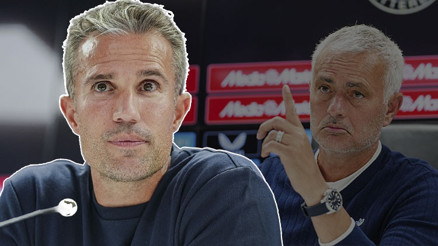 Robin van Persieden Jose Mourinhonun sözlerine sert yanıt: Ne olacağını göreceğiz