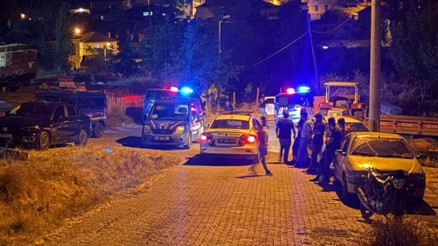 Balıkesirde vahşet Eşini boğazını keserek öldürüp ormanda intihar etti Balıkesirde vahşet Eşini boğazını keserek öldürüp ormanda intihar etti