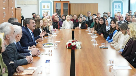 Kılavuz yayımlandı... Uzman ve başöğretmenlik başvuruları başlıyor Kılavuz yayımlandı... Uzman ve başöğretmenlik başvuruları başlıyor