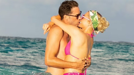 Balayı tatili bile yedi haftadan uzun sürmüştü... Kocası Evde otur, çocuklara bak dedi... Sosyetik güzelin evliliği zora girdi