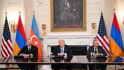 Beyaz Sarayda Trump, Aliyev, Paşinyan zirvesi | Trump: 35 yıllık savaş bitti Beyaz Sarayda Trump, Aliyev, Paşinyan zirvesi | Trump: 35 yıllık savaş bitti