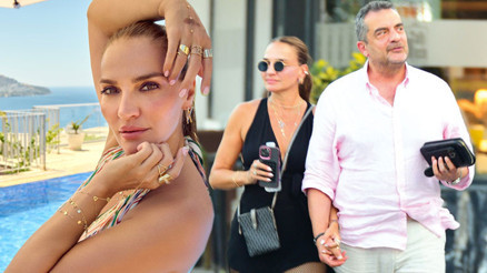 Ebru Akel Bodrumda sevgilisi ile el ele