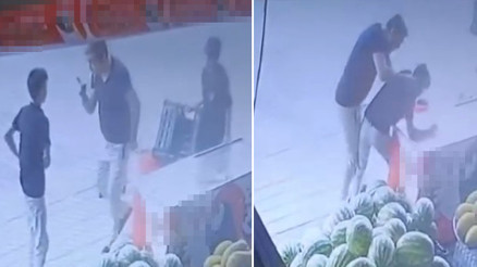 Adanada marulu beğenmeyen bekçi, 15 yaşındaki market çırağını darbetti Adanada marulu beğenmeyen bekçi, 15 yaşındaki market çırağını darbetti