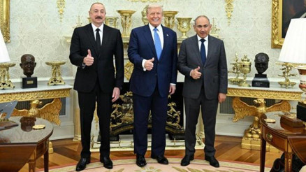 Azerbaycan ve Ermenistanın imzaladığı deklarasyonun metni paylaşıldı Azerbaycan ve Ermenistanın imzaladığı deklarasyonun metni paylaşıldı