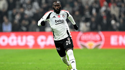 Beşiktaştan ayrılan Masuaku, Sunderlande transfer oldu