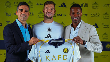 Al-Nassr, Inigo Martinezi renklerine bağladı