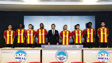 Kayserispor, yeni transferlerini tanıttı