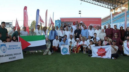 Sivasta düzenlenen Açık Hava Puta Şampiyonası madalya ve kupa töreniyle sona erdi