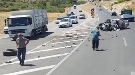 Sürücü ve eşi trafik kazasında hayatını kaybetti