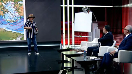 CNN Türk canlı yayınında açıkladı... Prof. Dr. Şener Üşümezsoy, Bütün sır burada dedi ve o bölgeyi işaret etti