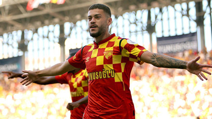 Ve Romulo transferinde anlaşma tamam Rekor bedelle Bundesliga yolcusu