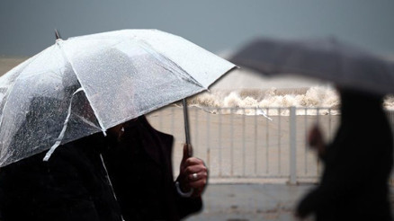 Gök gürültülü sağanak yağış ve fırtına geliyor Meteoroloji alarm verdi: 4 gün boyunca sürecek Gök gürültülü sağanak yağış ve fırtına geliyor Meteoroloji alarm verdi: 4 gün boyunca sürecek