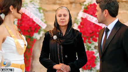 Uzak Şehirin Aliye Ronasından itiraflar: Sadakat nasıl gülsün