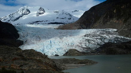 Alaskada tahliye çağrısı