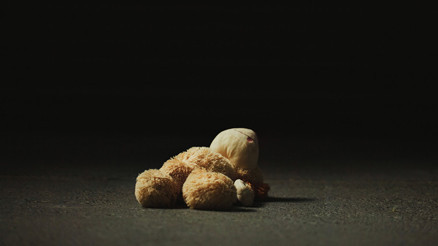 Kız çocuğu sınavdan düşük not alınca korkup evden kaçtı: Hindistanlı çetenin eline düştü Çocukluğunu canavarlar çaldı