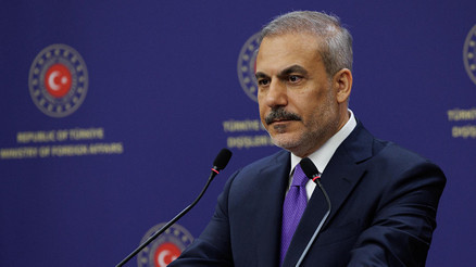 Dışişleri Bakanı Fidan, Katar Emiri Al Thani ile bir araya geldi