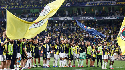 GKRYdeki aşırı sağcı ELAM üyesi Hamboullas, Fenerbahçeyi UEFAya şikayet etti