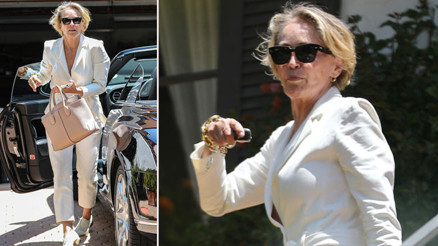 Servet, şan ve şöhret yaralarını bir türlü saramıyor... Karanlık geçmişi ünlü yıldızın peşinde... Büyükbabam şiddet uygulayan tacizcinin biriydi Servet, şan ve şöhret yaralarını bir türlü saramıyor... Karanlık geçmişi ünlü yıldızın peşinde... Büyükbabam şiddet uygulayan tacizcinin biriydi