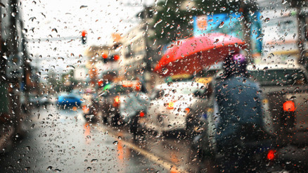 Meteorolojiden gök gürültülü sağanak yağış uyarısı İstanbul için saat verildi
