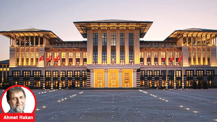 Zelenski’yi yukarı çekeceklerdi Zelenski onları aşağı çekti