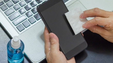 Telefonunuz mikrop yuvası Peki ya nasıl temizlemelisiniz