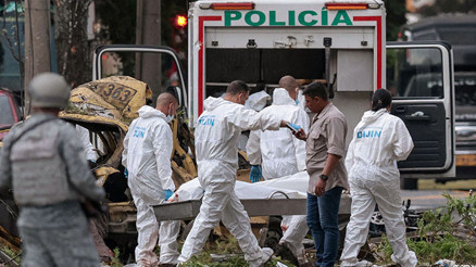 Kolombiyada çifte saldırı: Çok sayıda ölü ve yaralı Kolombiyada çifte saldırı: Çok sayıda ölü ve yaralı