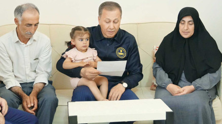 Bakan Yerlikaya’dan şehit ailesine ziyaret