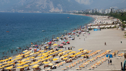 Antalyada deniz suyu sıcaklıklarında artış Kaşıntı ve yanma şikayetleri arttı Antalyada deniz suyu sıcaklıklarında artış Kaşıntı ve yanma şikayetleri arttı