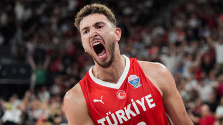 12 Dev Adam, hazırlık maçında Karadağı devirdi