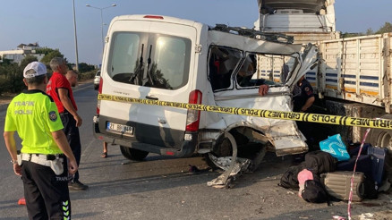 Mersinde feci kaza 2 can kaybı, çok sayıda yaralı var