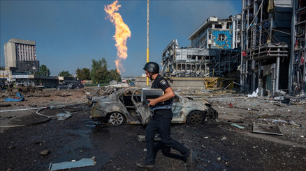 Ukrayna, Rusyanın Baltık Denizindeki en büyük limanını vurdu