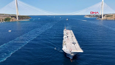 TCG Anadolu liderliğinde İstanbul Boğazı’nda geçit töreni