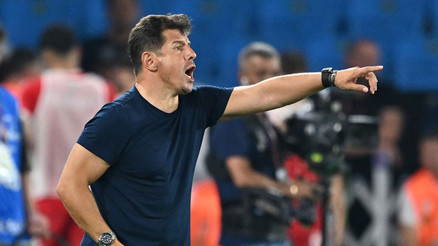 Emre Belözoğlundan isyan: Transfer yasağıyla uğraşıyoruz