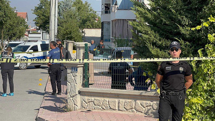 Konyada korkunç olay Baba oğul otomobile binerken öldürüldü