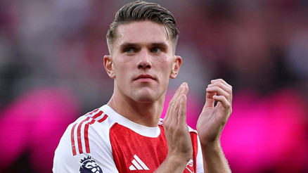 Arsenal, farklı kazandığı haftada Premier Ligin zirvesine yerleşti