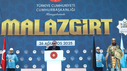 Son dakika... Cumhurbaşkanı Erdoğandan Malazgirtte Terörsüz Türkiye mesajı: Süreci kundaklama çabalarına rağmen başardık