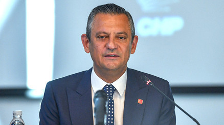 CHP Genel Başkanı Özgür Özel, Malazgirt Zaferinin 954. yıl dönümünü kutladı