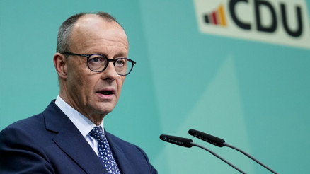 Almanya lideri Merzden İsraile Nasır Hastanesi tepkisi: Kabul edilemez