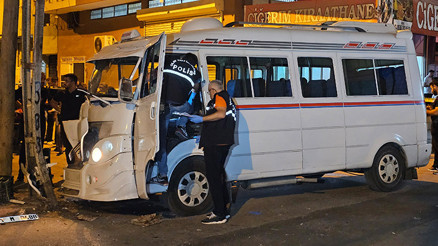 Dolmuş şoförü, direksiyon başında uğradığı silahlı saldırıda öldü